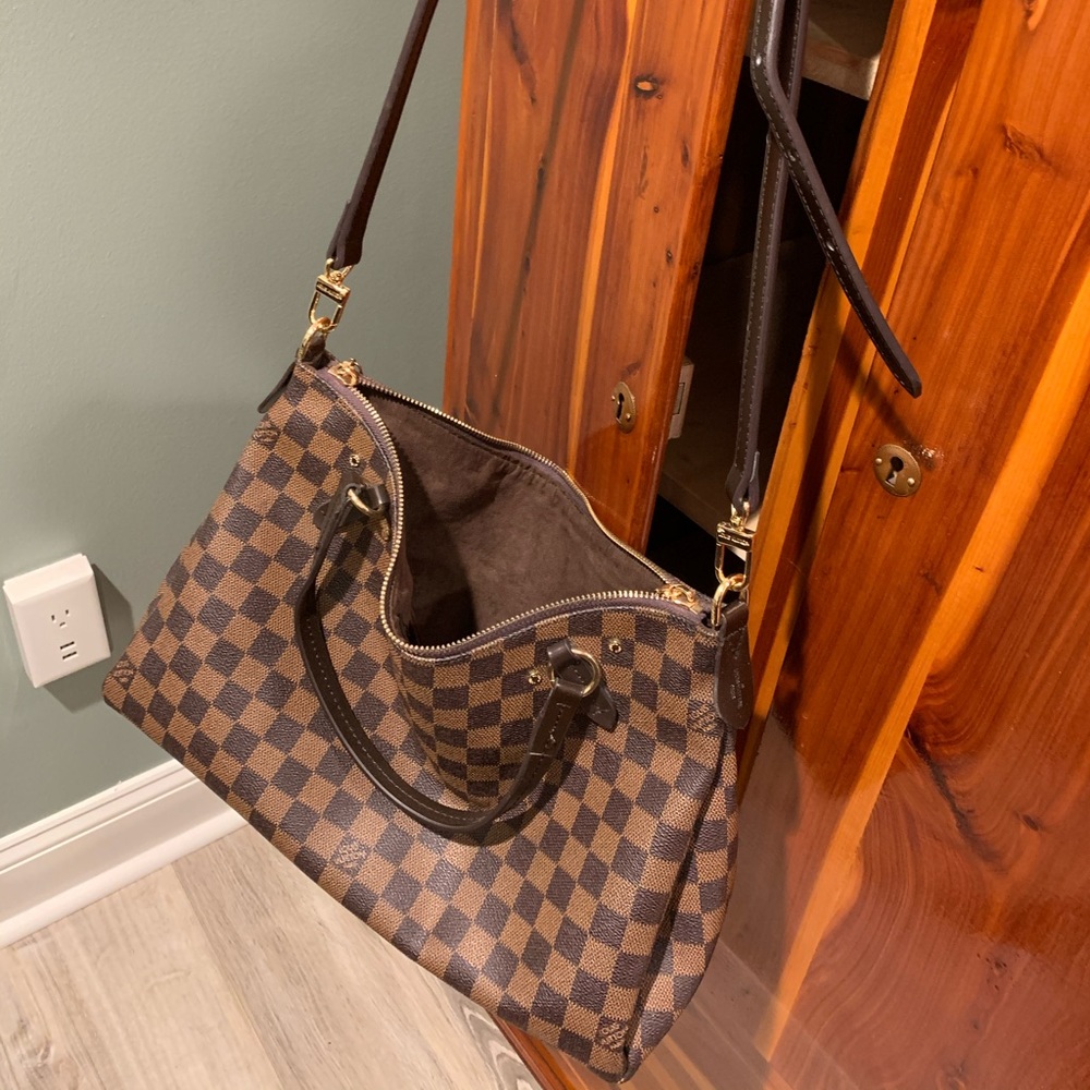 Checkered NONLV